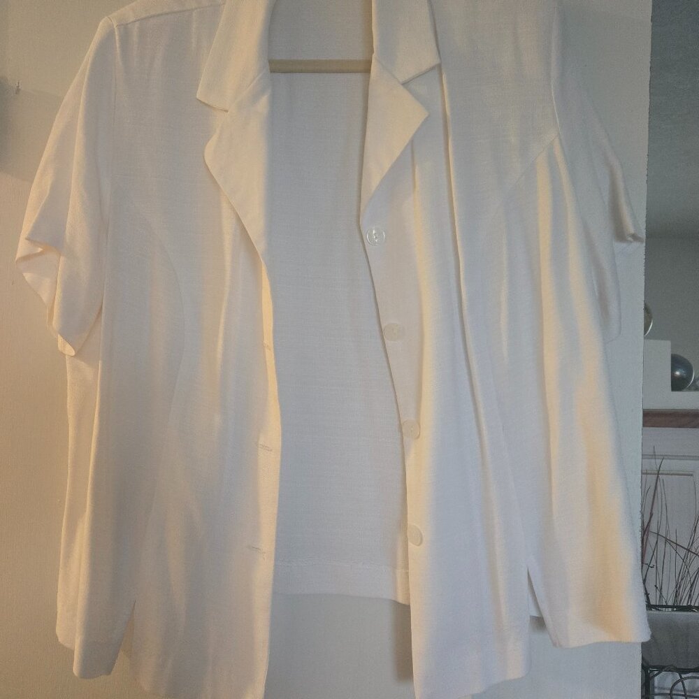 Dressbarn linen look white short sleeve 14